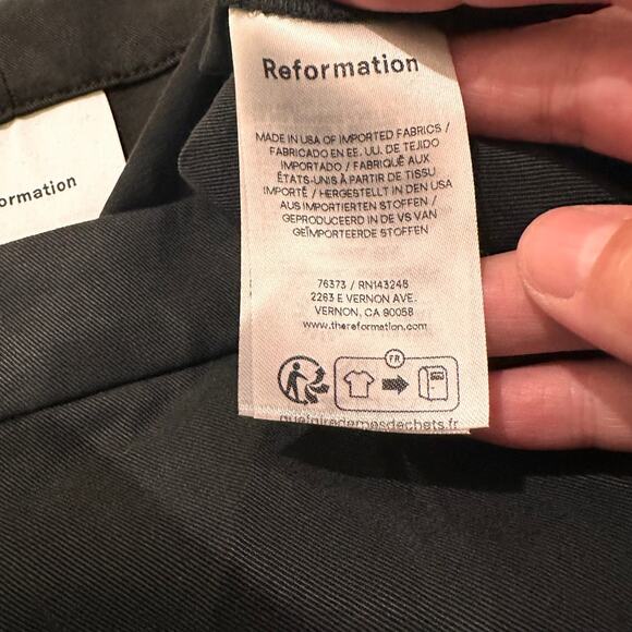 Reformation Relaxed Fit High Rise Flat Front Wide Leg Pants Black, size 2 - Picture 4 of 11